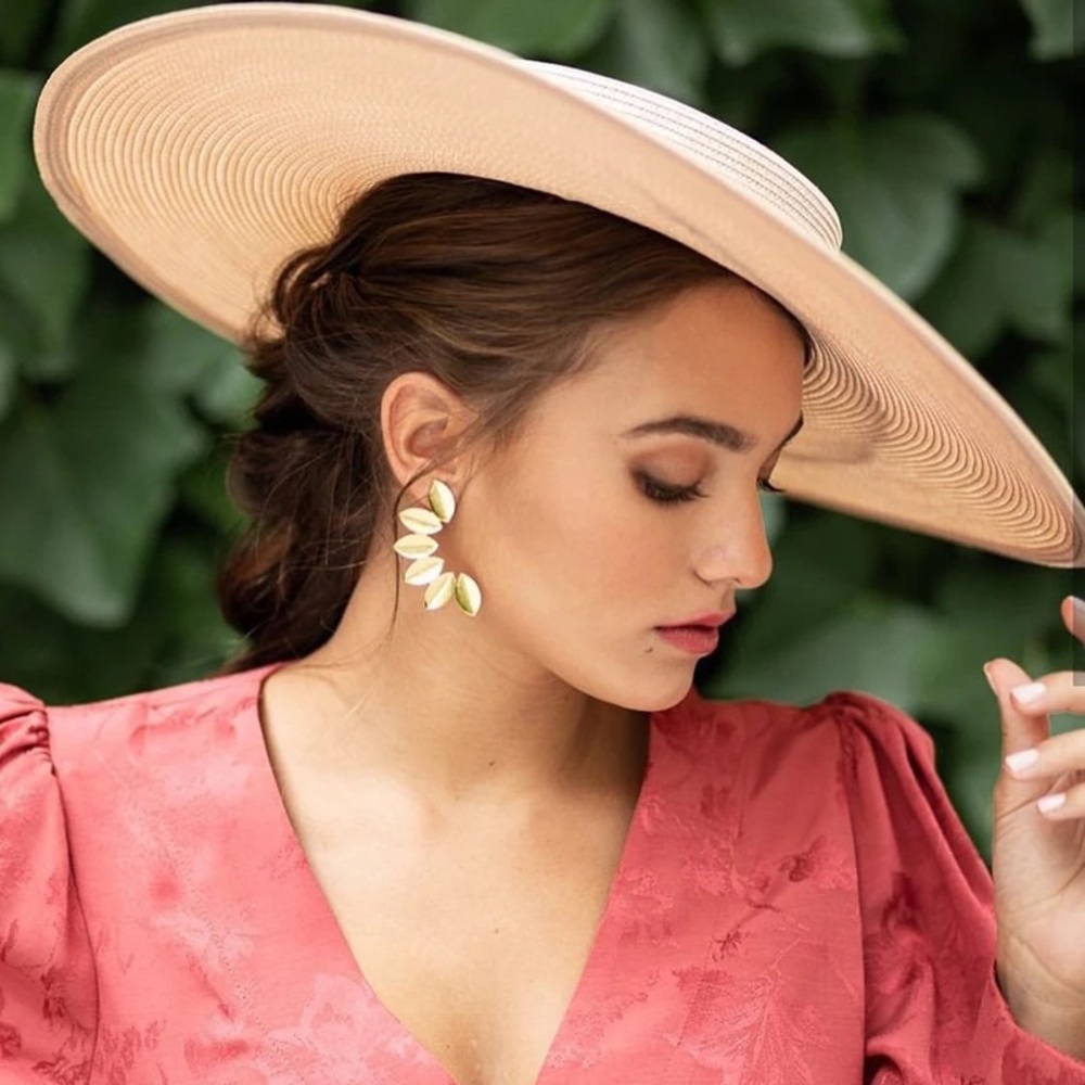 ◾️Fashionable Leaf Stud Earrings